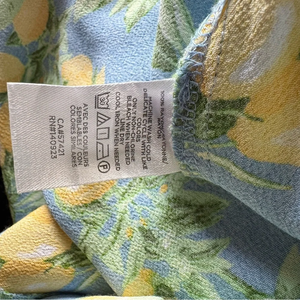 LOFT Blue Lemon Print Women's Top - Picture 13 of 13